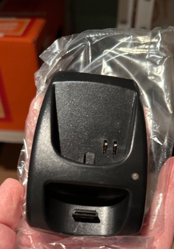 Mobile phone desktop charger